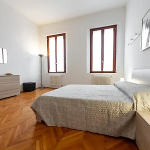 https://toniolo-venice-rooms.hotelinveneto.com